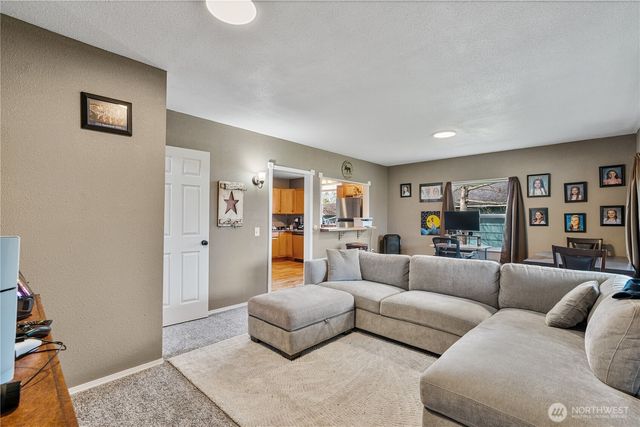 821 Marsh Avenue, Centralia, WA 98531