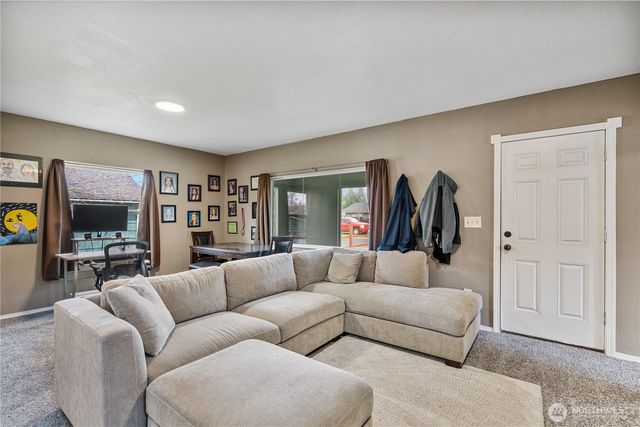 821 Marsh Avenue, Centralia, WA 98531