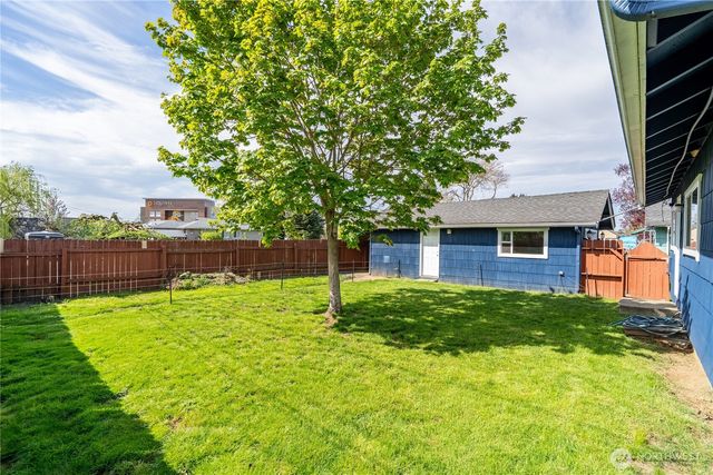 821 Marsh Avenue, Centralia, WA 98531