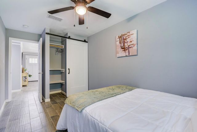 541 Circle Drive, La Porte, TX 77571