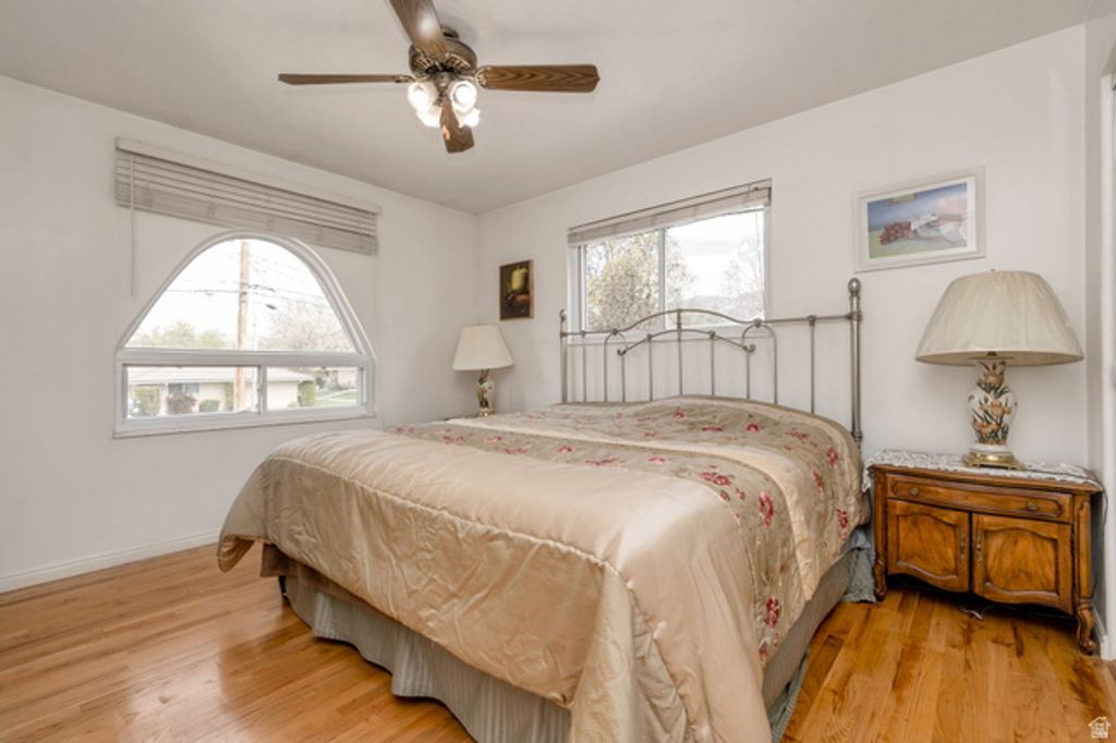 Image 13 of property listing at 1860 E SPRING LN, Holladay, UT 84117