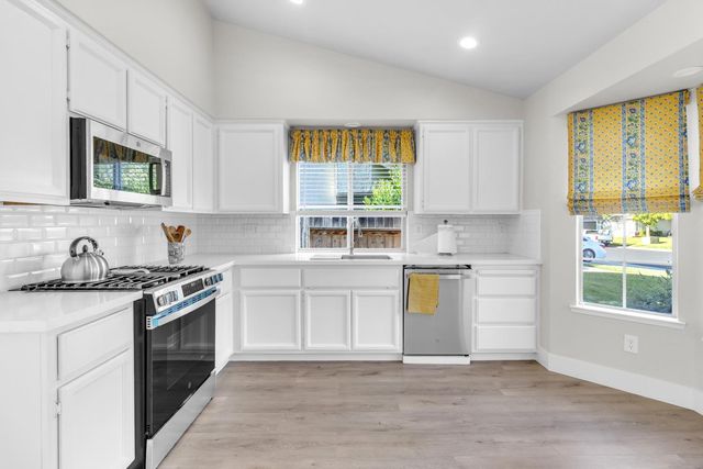 1826 Avenida Martina, Roseville, CA 95747