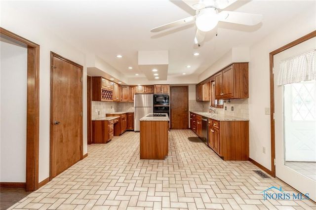 5235 Brookfield Lane, Sylvania, OH 43560