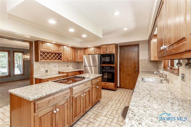 5235 Brookfield Lane, Sylvania, OH 43560