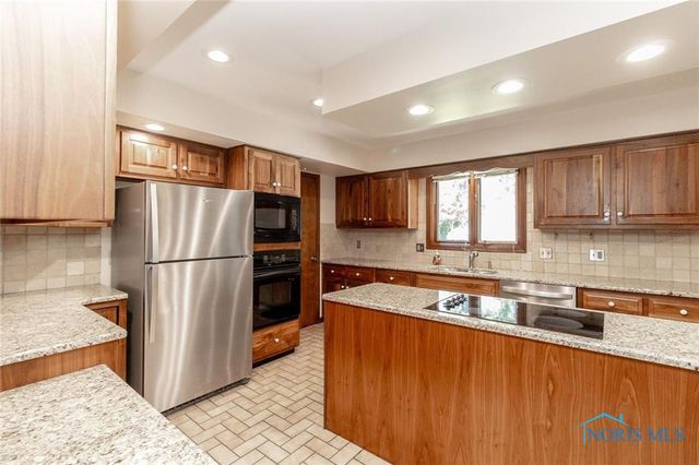 5235 Brookfield Lane, Sylvania, OH 43560