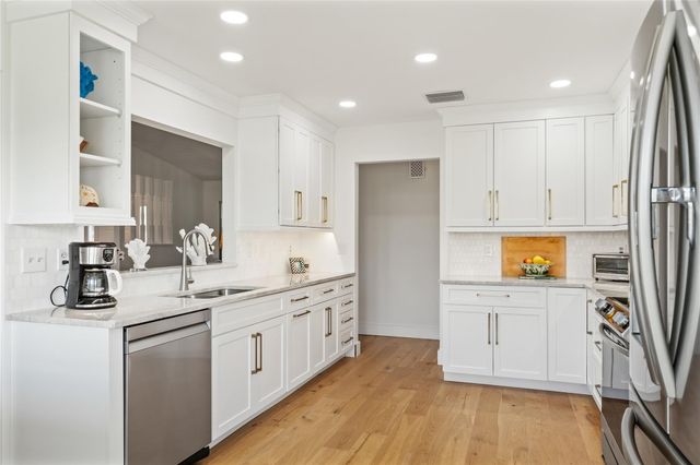 345 W Forest Trail, Vero Beach, FL 32962