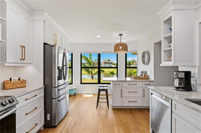 345 W Forest Trail, Vero Beach, FL 32962