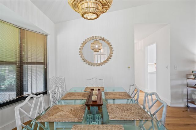 345 W Forest Trail, Vero Beach, FL 32962