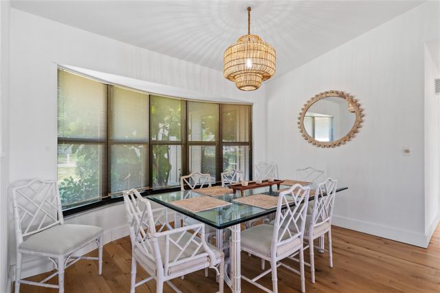 345 W Forest Trail, Vero Beach, FL 32962