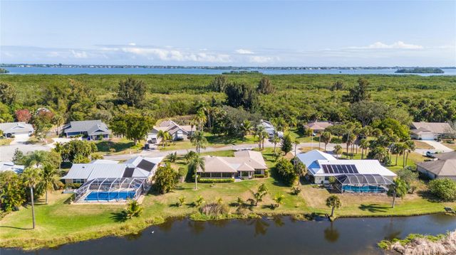 345 W Forest Trail, Vero Beach, FL 32962