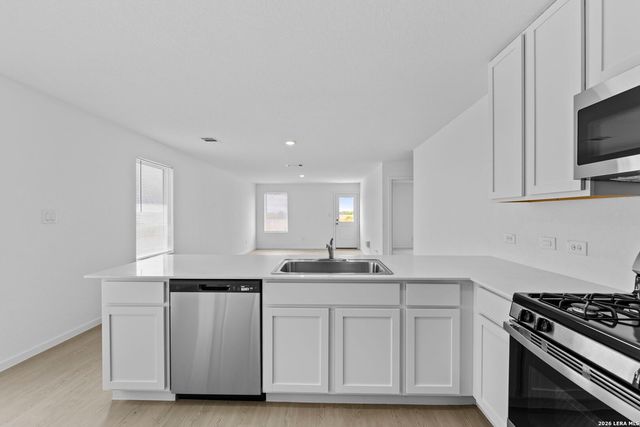 12719 KATHLEEN ST, St Hedwig, TX 78152