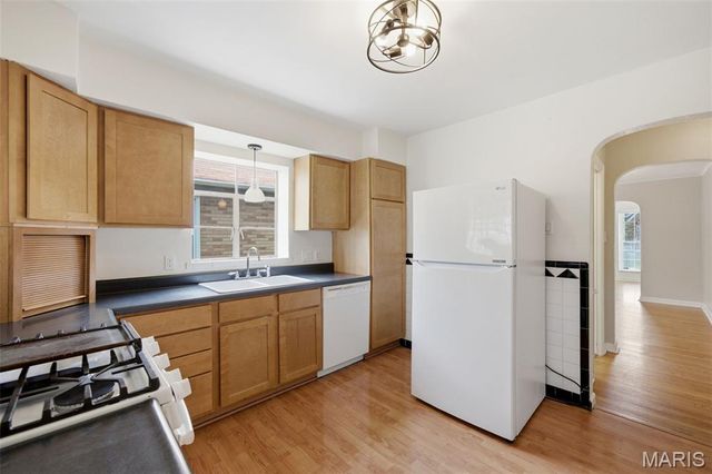 5711 Mardel Avenue, St Louis, MO 63109