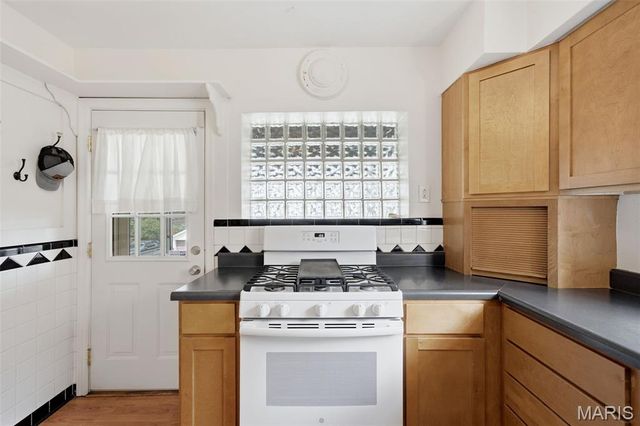 5711 Mardel Avenue, St Louis, MO 63109