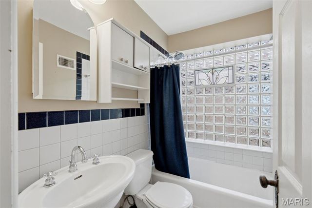5711 Mardel Avenue, St Louis, MO 63109