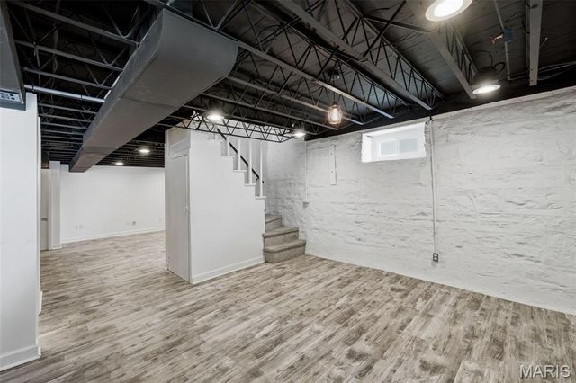 5711 Mardel Avenue, St Louis, MO 63109