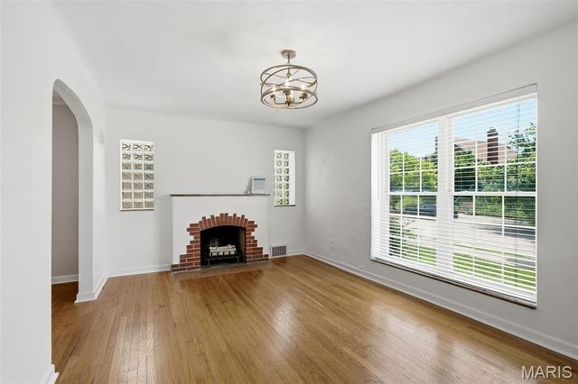 5711 Mardel Avenue, St Louis, MO 63109