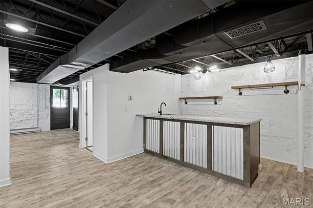 5711 Mardel Avenue, St Louis, MO 63109