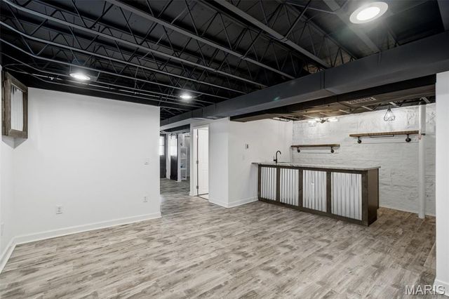 5711 Mardel Avenue, St Louis, MO 63109