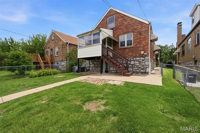 5711 Mardel Avenue, St Louis, MO 63109