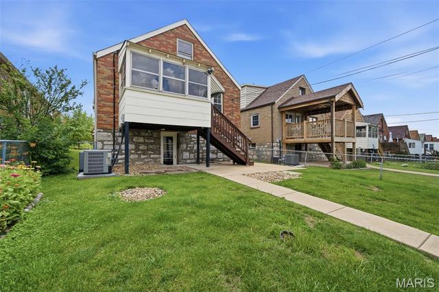 5711 Mardel Avenue, St Louis, MO 63109