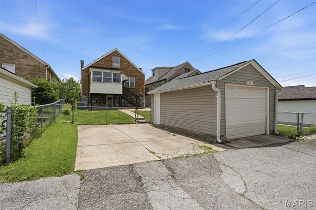 5711 Mardel Avenue, St Louis, MO 63109