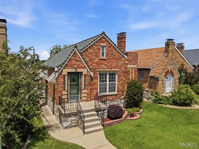 5711 Mardel Avenue, St Louis, MO 63109