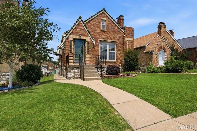 5711 Mardel Avenue, St Louis, MO 63109