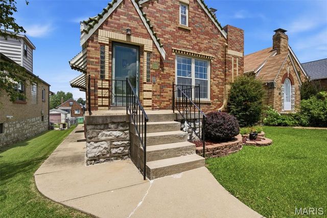 5711 Mardel Avenue, St Louis, MO 63109