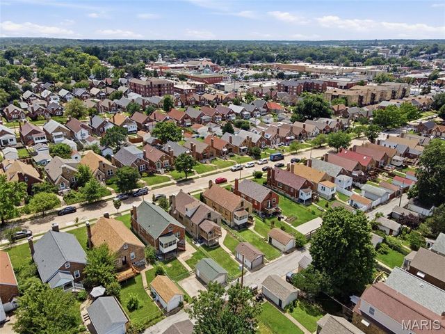 5711 Mardel Avenue, St Louis, MO 63109