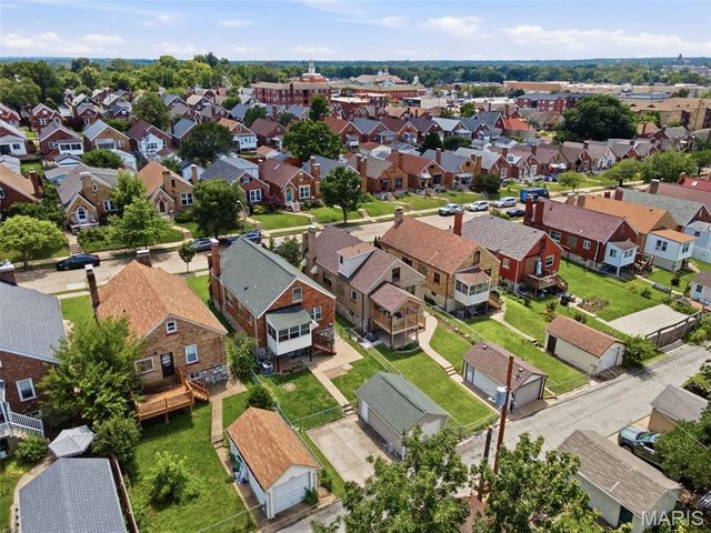 5711 Mardel Avenue, St Louis, MO 63109