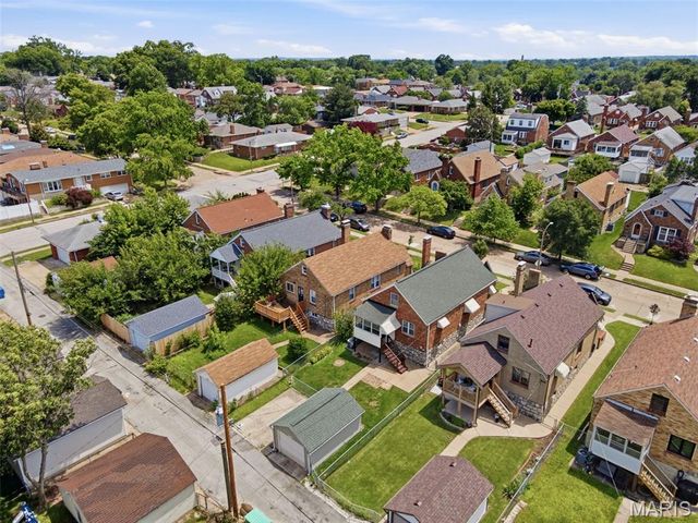 5711 Mardel Avenue, St Louis, MO 63109