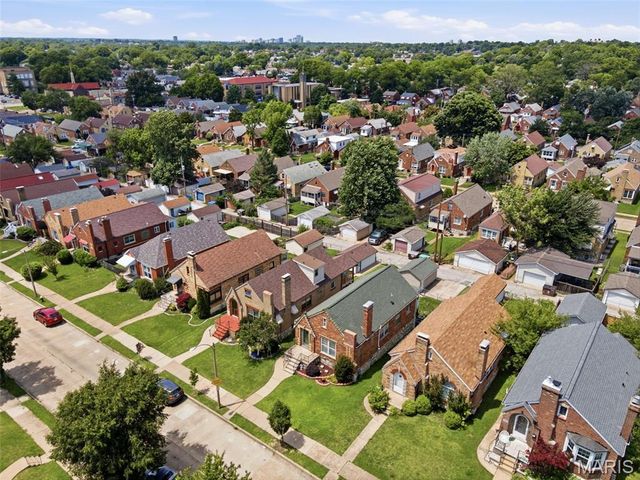 5711 Mardel Avenue, St Louis, MO 63109