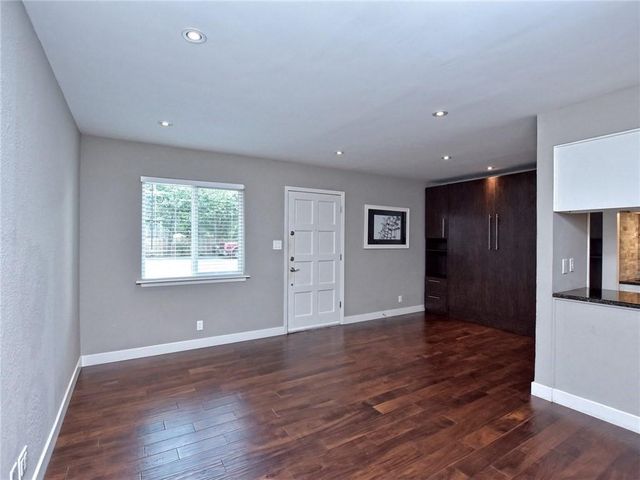 4209 Burnet RD 101, Austin, TX 78756