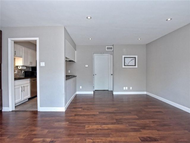 4209 Burnet RD 101, Austin, TX 78756