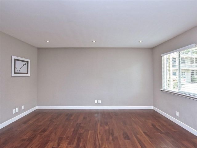 4209 Burnet RD 101, Austin, TX 78756