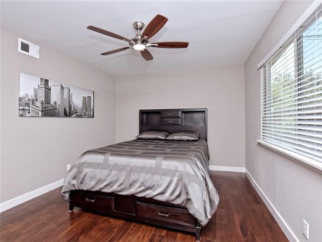 4209 Burnet RD 101, Austin, TX 78756