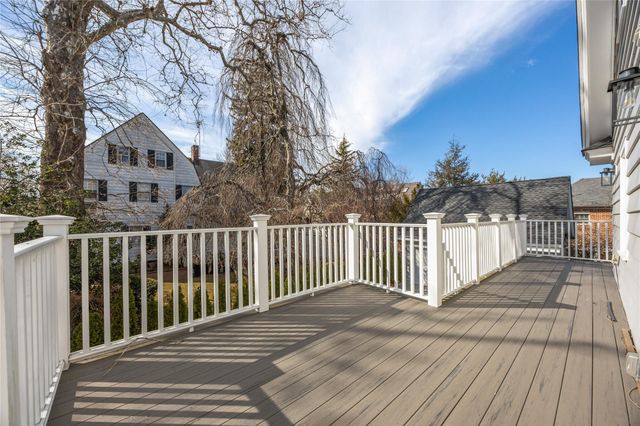 245 Arleigh Road, Douglaston, NY 11363