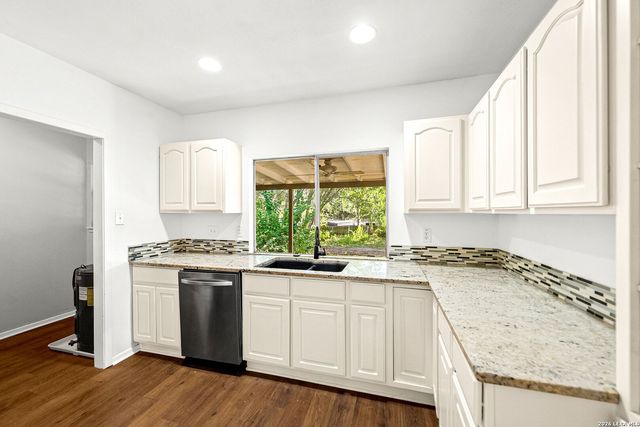 602 Coach Rd, San Antonio, TX 78216