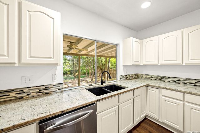 602 Coach Rd, San Antonio, TX 78216