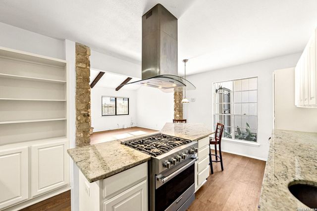 602 Coach Rd, San Antonio, TX 78216
