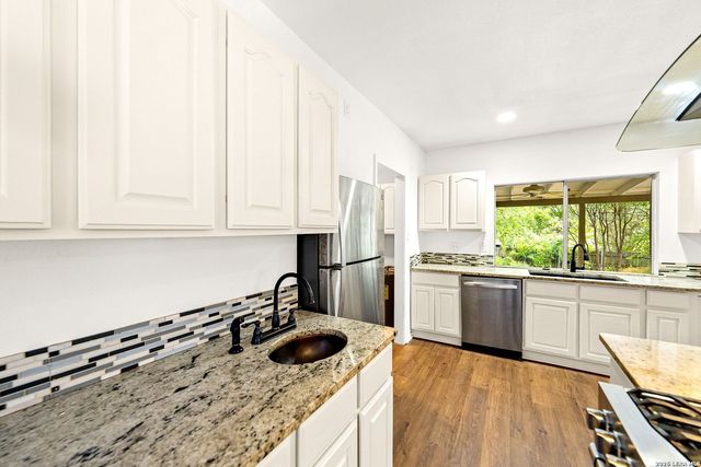 602 Coach Rd, San Antonio, TX 78216