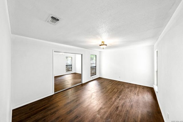 602 Coach Rd, San Antonio, TX 78216