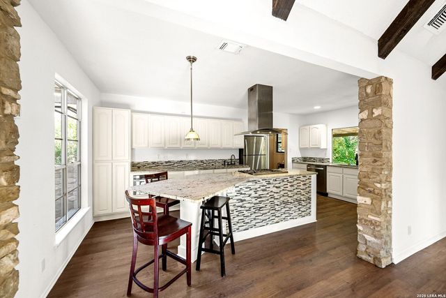 602 Coach Rd, San Antonio, TX 78216