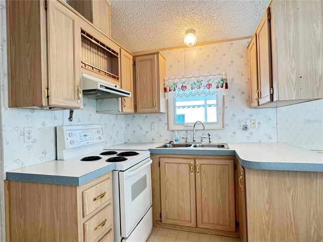 4848 BAKER AVENUE 220, Zephyrhills, FL 33541