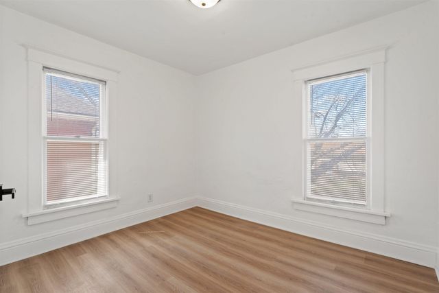 1835 W 3rd Street, Waterloo, IA 50701