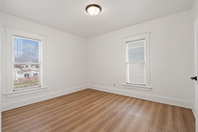 1835 W 3rd Street, Waterloo, IA 50701