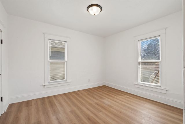 1835 W 3rd Street, Waterloo, IA 50701