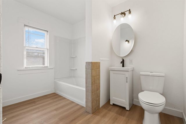1835 W 3rd Street, Waterloo, IA 50701