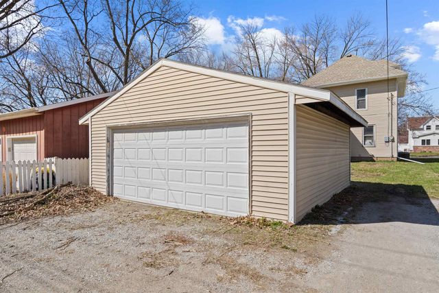 1835 W 3rd Street, Waterloo, IA 50701