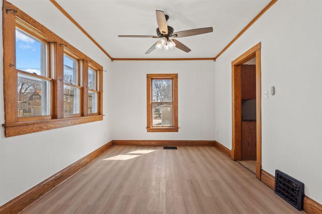 1835 W 3rd Street, Waterloo, IA 50701